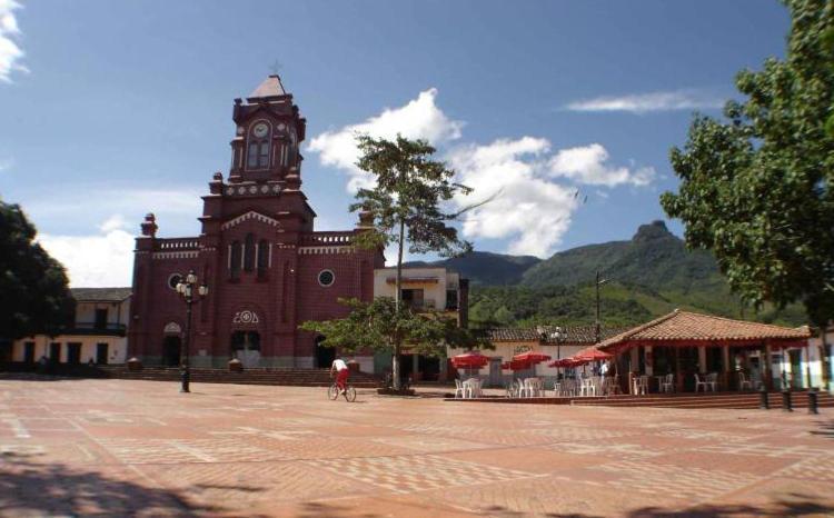 Hotel Alojamiento Campestre. San Carlos, Antioquia. Exterior foto